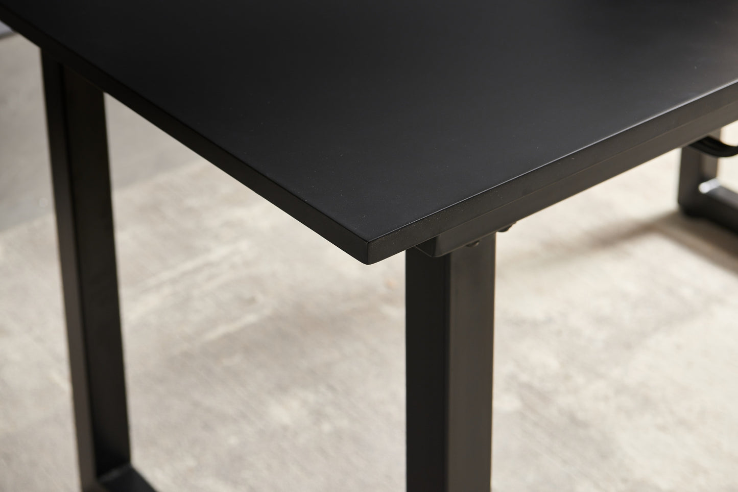 black color,Square Extendable Dining Table with metal leg,Modern Space Saving Kitchen Table for Living Room( 70.86" W x 31.5" D x 29.5" H)