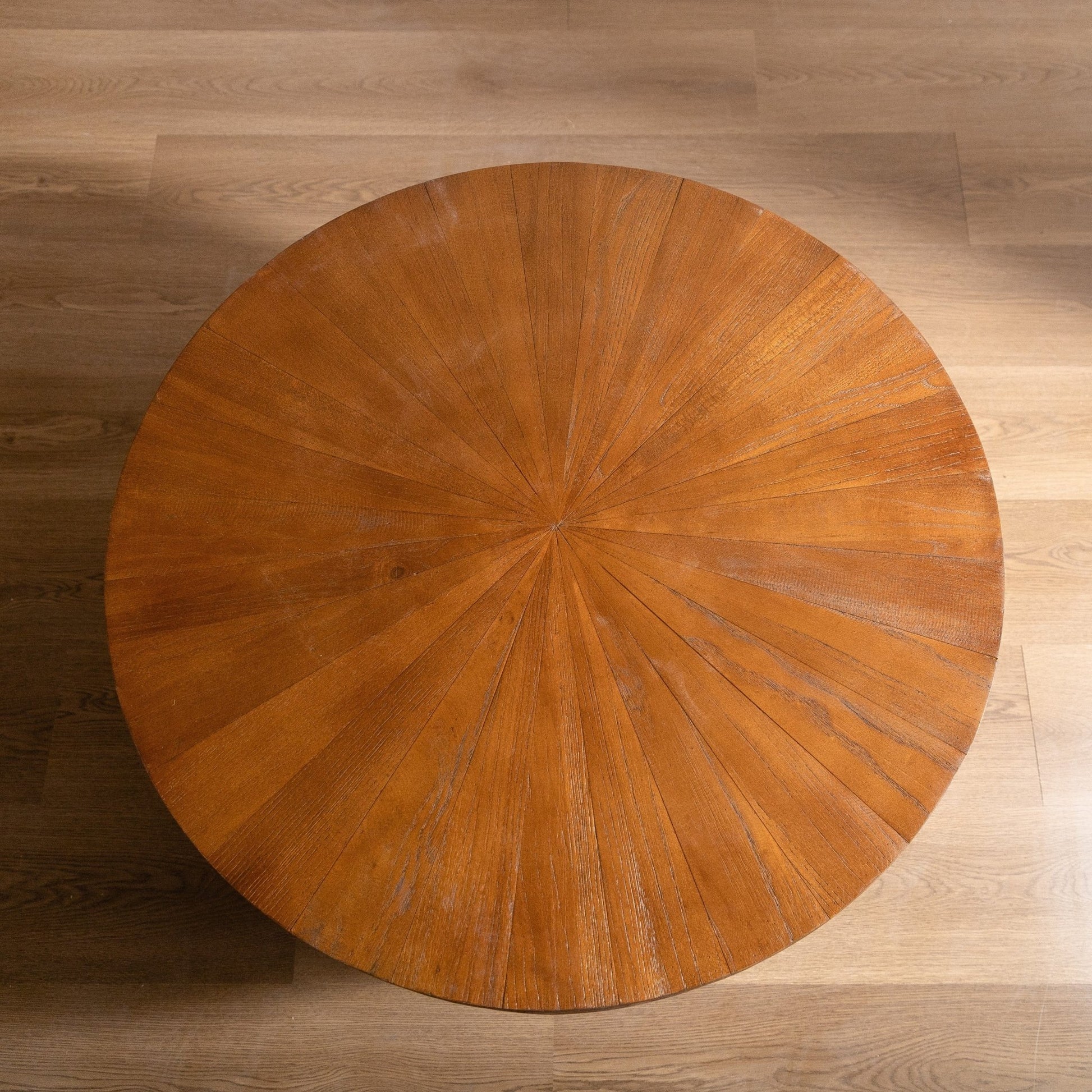 31.50'Vintage Style Bucket Shaped Coffee Table with storage function, for Office, Dining Room and Living Room, Brown - Usofuns
