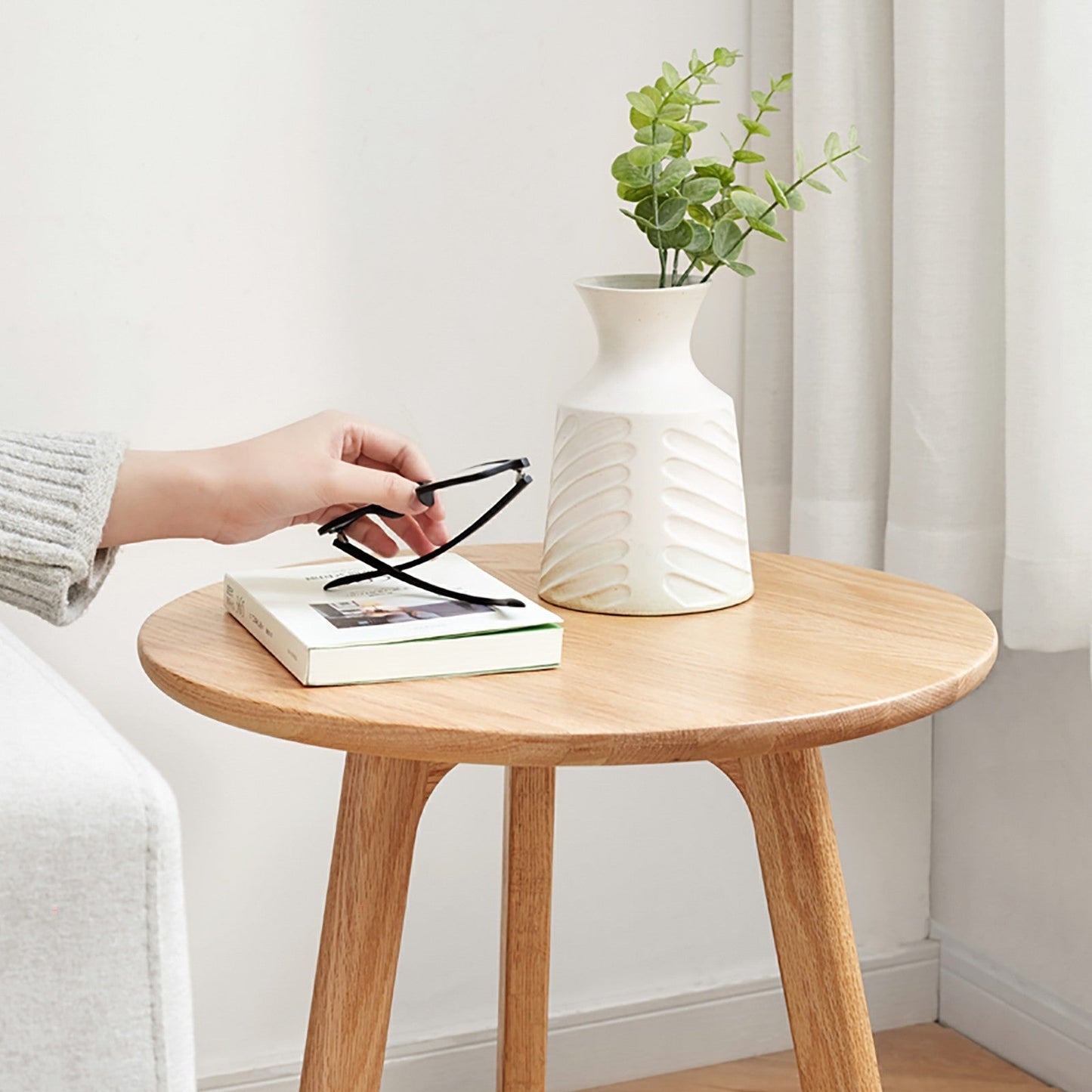 Round End Table - Small End Table Side Table Coffee Table Bedside Table Night Stand for Living Room Bedroom & Balcony, 100% Natural Solid Oak Wood Easy to Assemble - Usofuns
